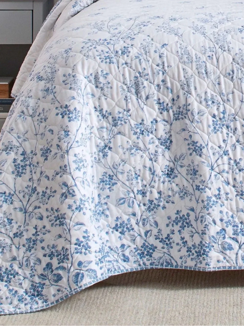 Laura Ashley 3 pieces set Blue Floral Quilted Comforter